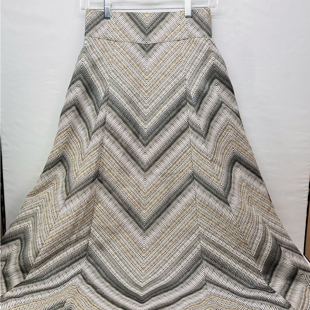 Elegant Chevron A-Line Skirt in‎ Gray and Cream